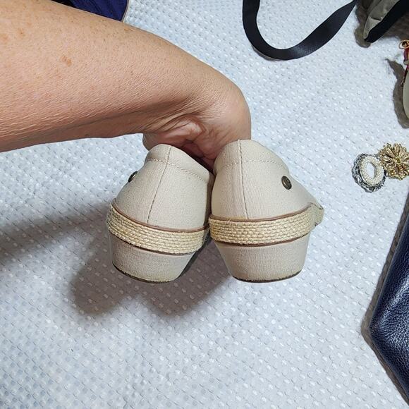 GRASSHOPPERS WOMENS SZ 6.5 BLAISE WEDGE STRIPE CREAM ORTHOLITE SHOES - Picture 3 of 8